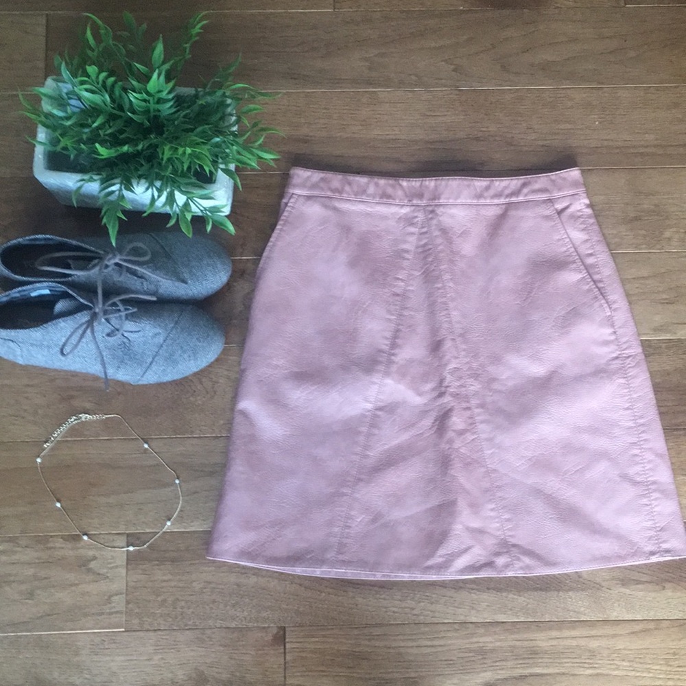 Small Zara Leather Skirt!